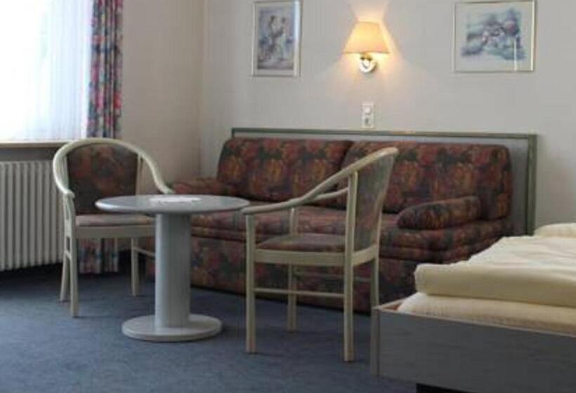 标准三人间, Gasthof Seehof