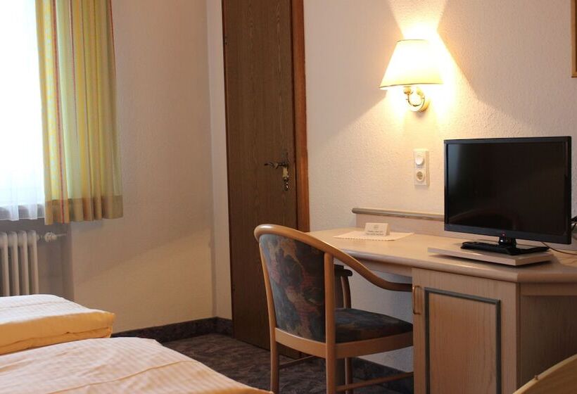 标准三人间, Gasthof Seehof