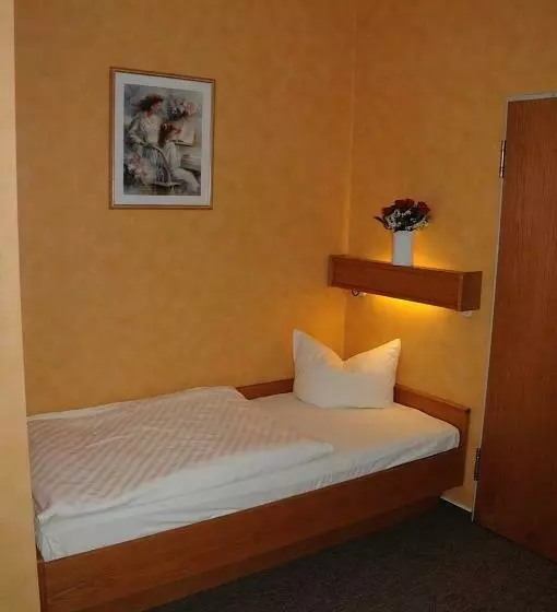 Quarto standart individual, Hardys Eck