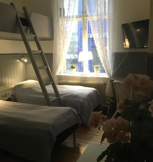 Standard Kolmen Hengen Huone, L Kungsängstorg