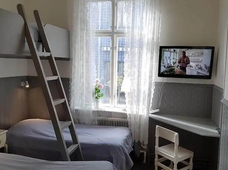 Standard Kolmen Hengen Huone, L Kungsängstorg