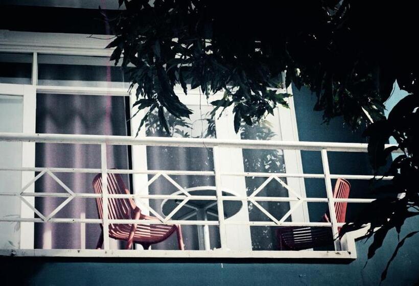 اتاق استاندارد با بالکن, Lighthouse Boutique