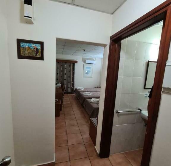 스탠다드 트리플 룸, Metropole