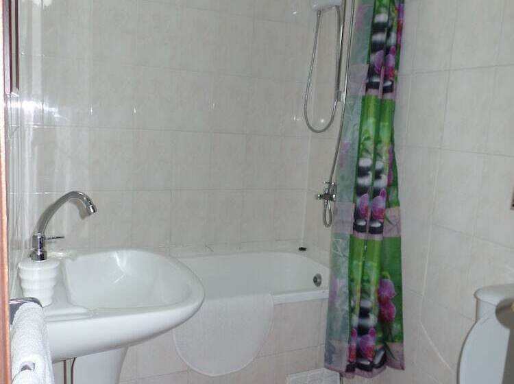 스탠다드 룸, Metropole