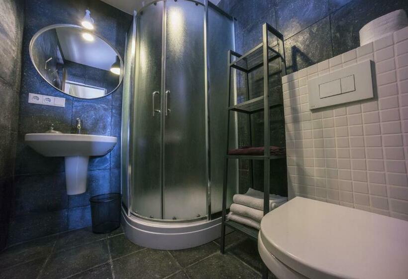 اتاق عادی, Tsar Bani Spa Resort