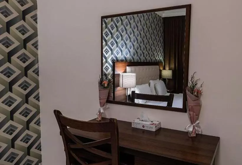 سوییت لوکس, Lancaster Hotel Apartments Gardens