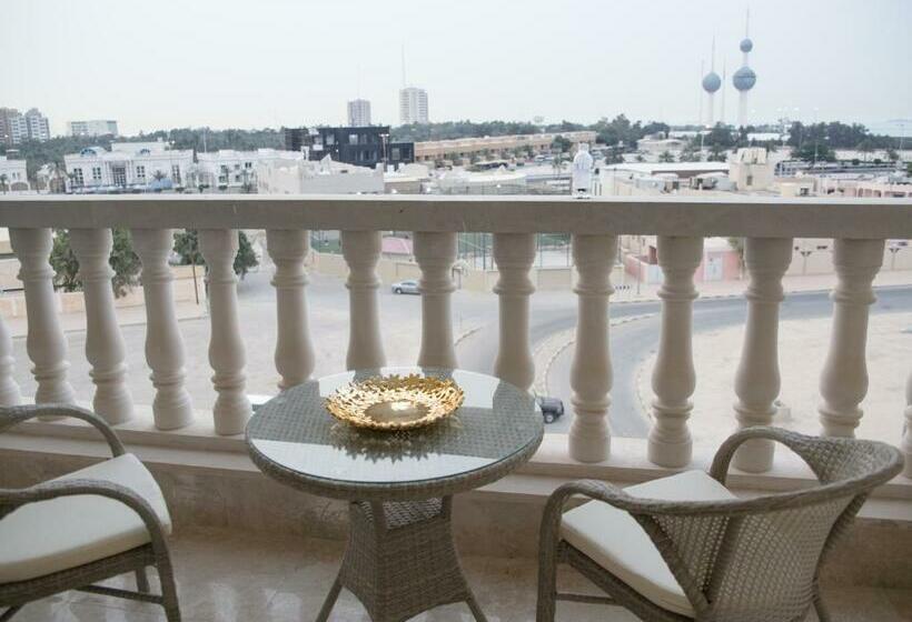 3 Bedroom Suite, Adams