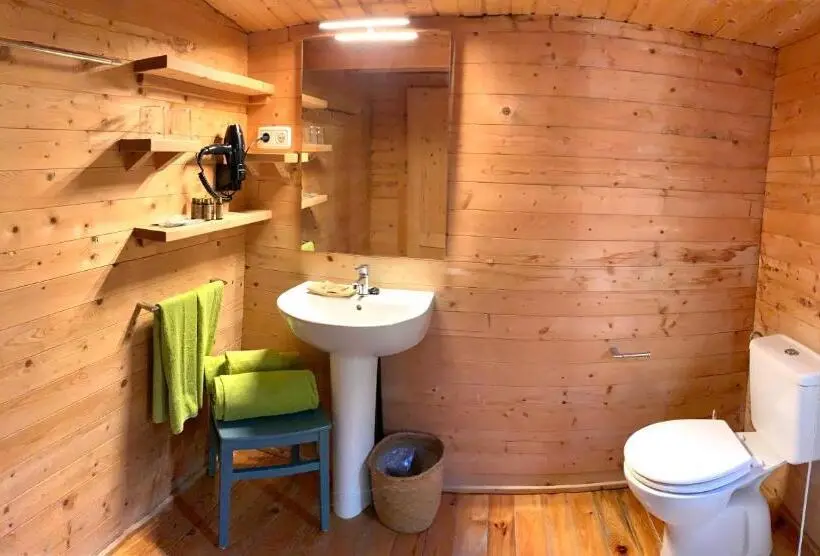 بانگلوی استاندارد, Agroturismo Can Marquet Adults Only