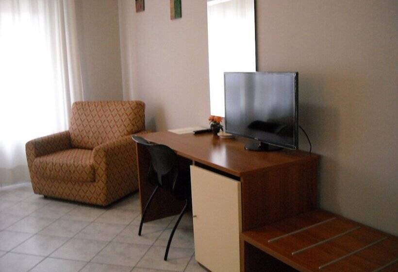 スタンダードトリプルルーム, Albergo La Posta Arezzo