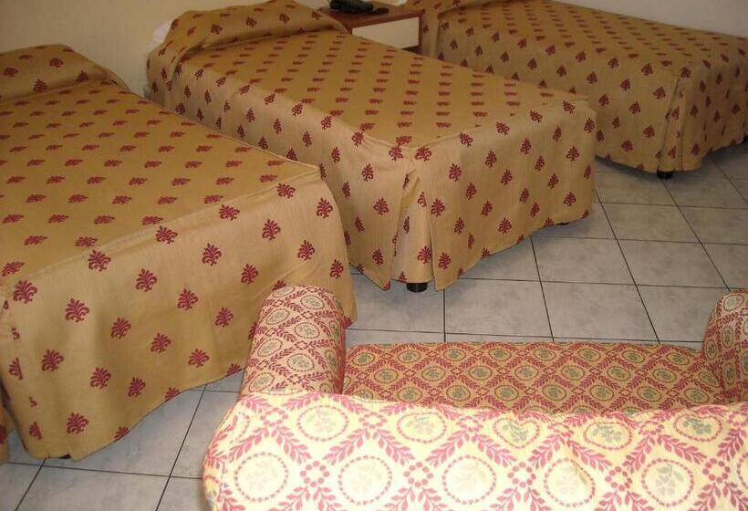 スタンダードトリプルルーム, Albergo La Posta Arezzo