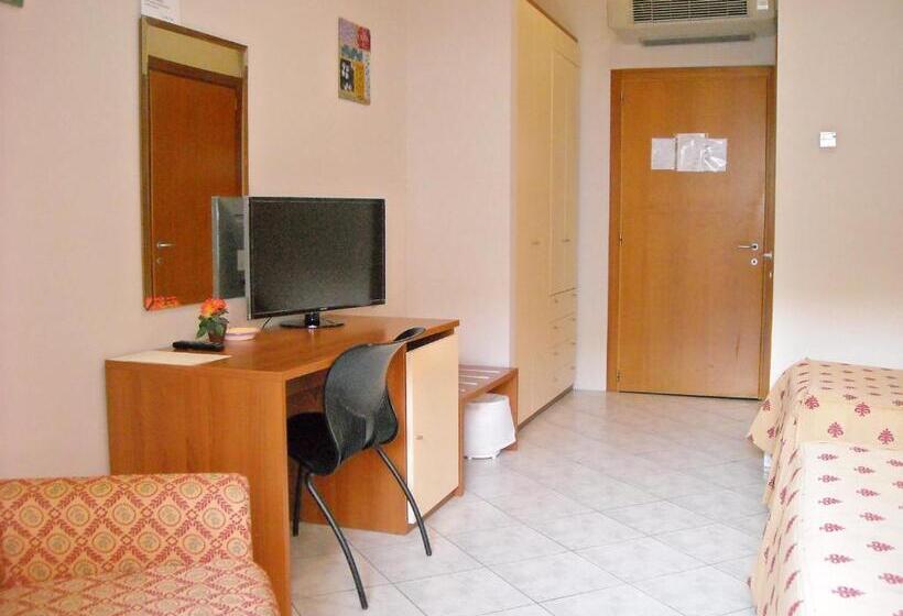 スタンダードトリプルルーム, Albergo La Posta Arezzo