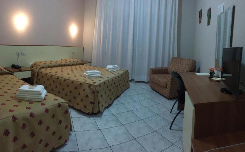 スタンダードトリプルルーム, Albergo La Posta Arezzo