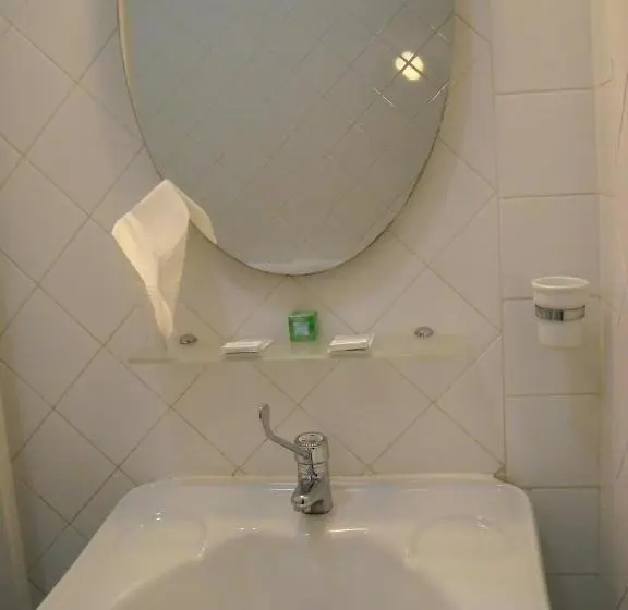 身障者適用スタンダードルーム, Albergo La Posta Arezzo