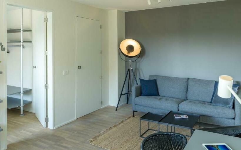 جناح سوبيريور, B&b Antares