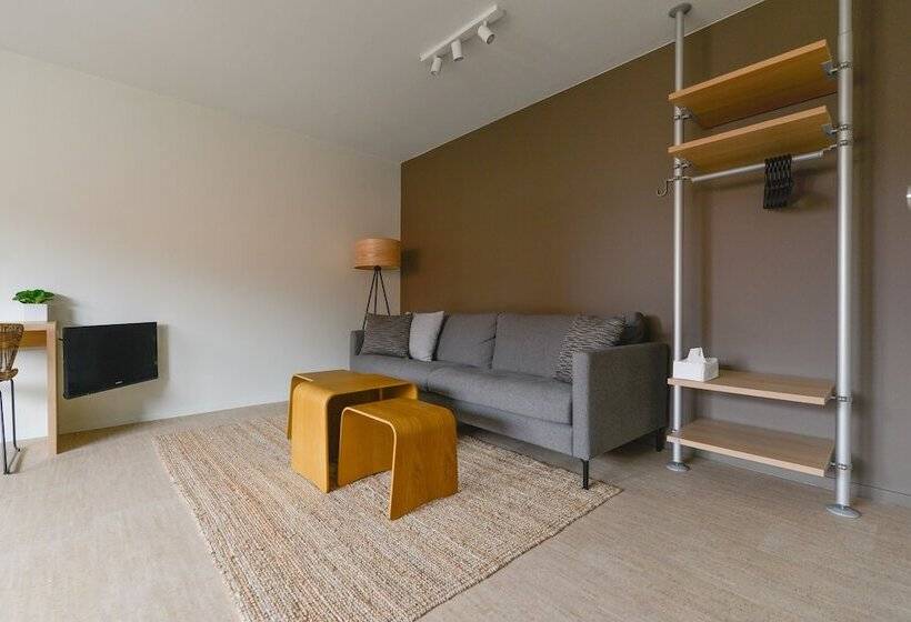 جناح ديلوكس, B&b Antares