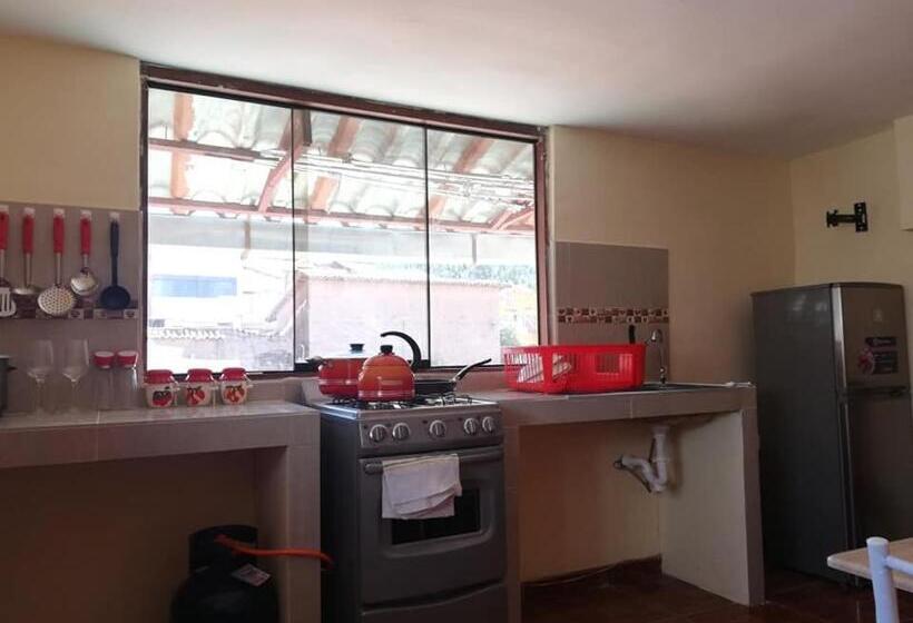 Семейный Номер Совместный Санузел, Hatun Quilla