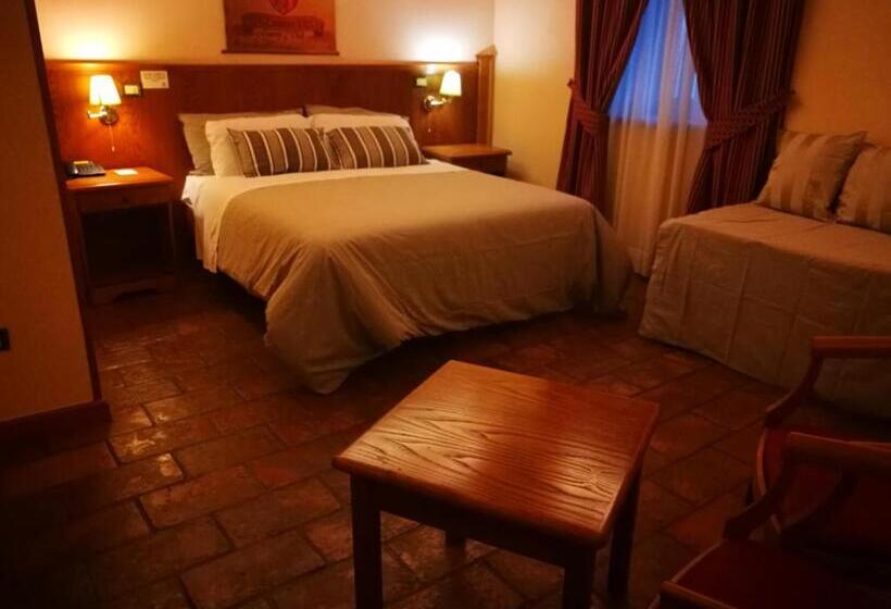 سوییت لوکس, Casale Certosa