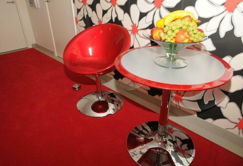 غرفة قياسية, Coco Aps