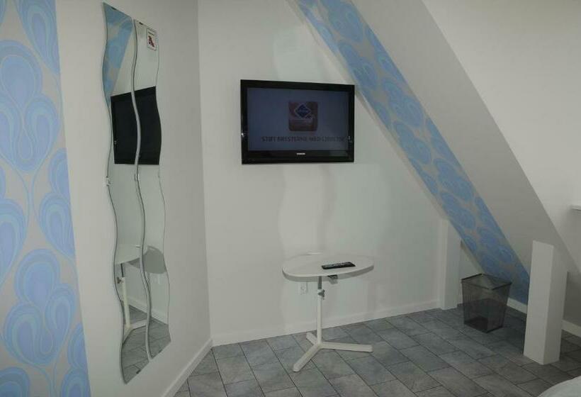 غرفة قياسية فردية حمام مشترك, Coco Aps