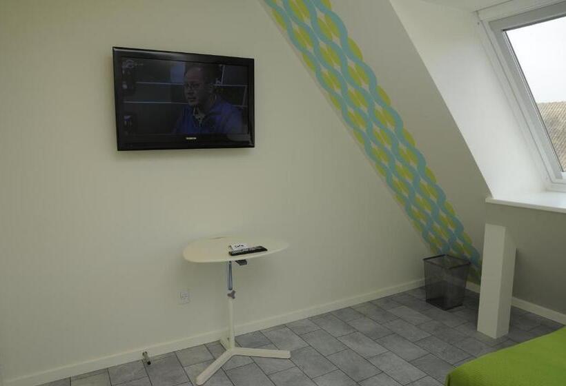 غرفة قياسية فردية حمام مشترك, Coco Aps