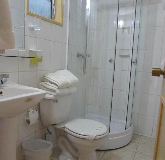 شقة غرفتين, Di Torlaschi