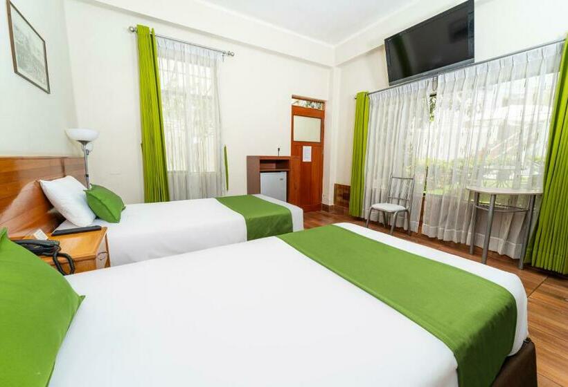 标准间, El Turista