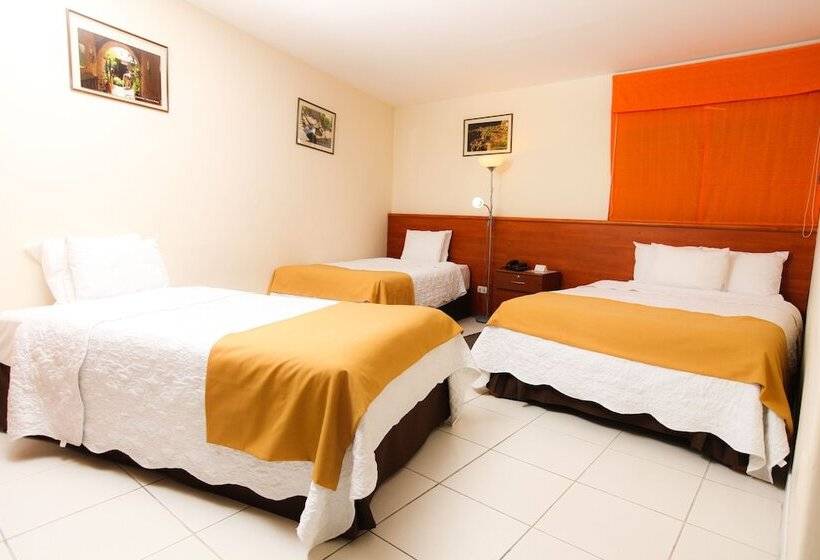 标准三人间, El Turista