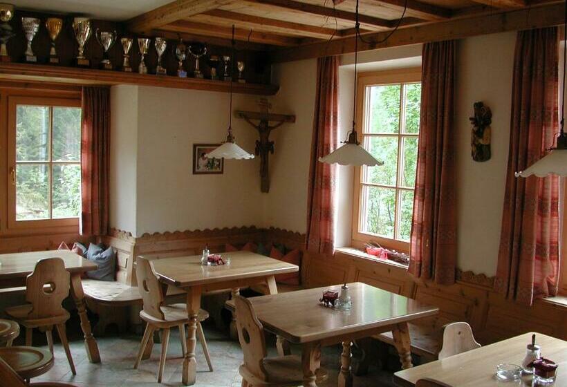 Семейный Номер, Gomagoierhof