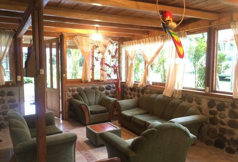 بنگله خانوادگی, Hostería Arasari