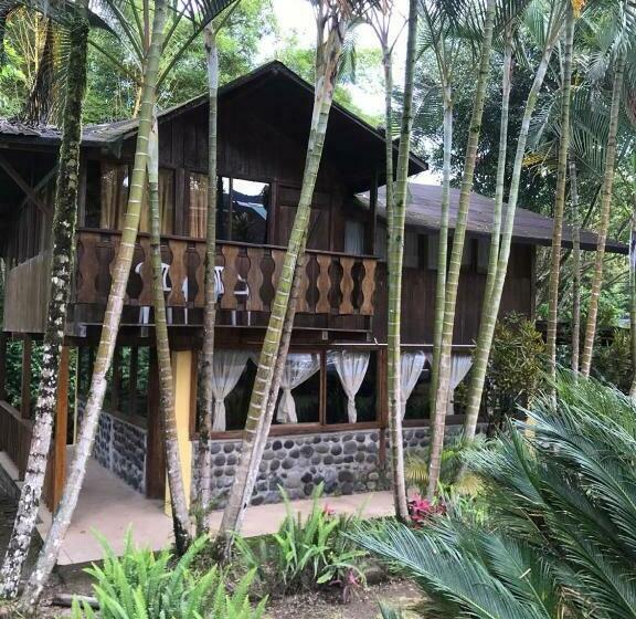 بنگله خانوادگی, Hostería Arasari