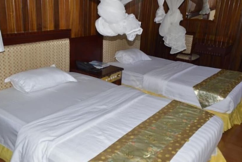 اتاق استاندارد یک نفره, International 2000