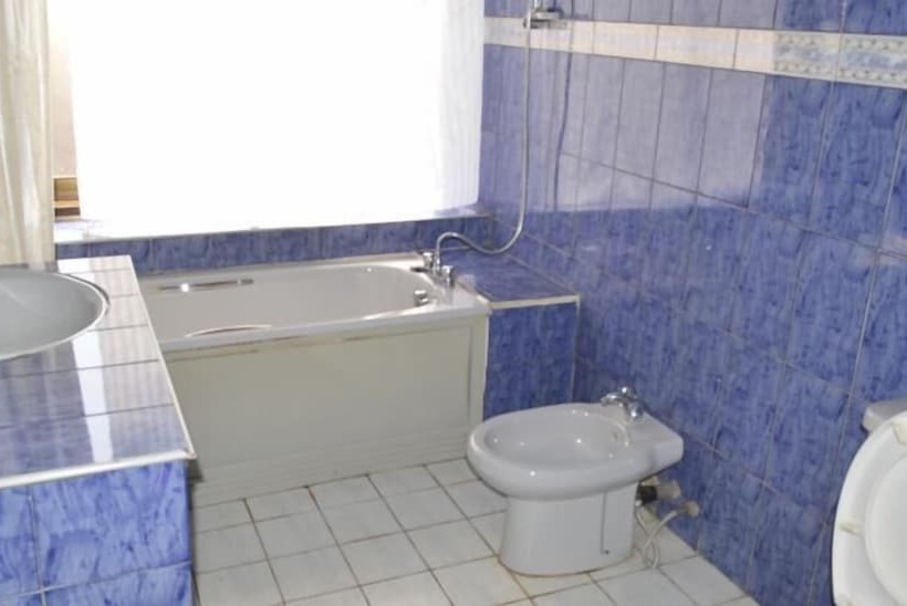 اتاق لوکس, International 2000