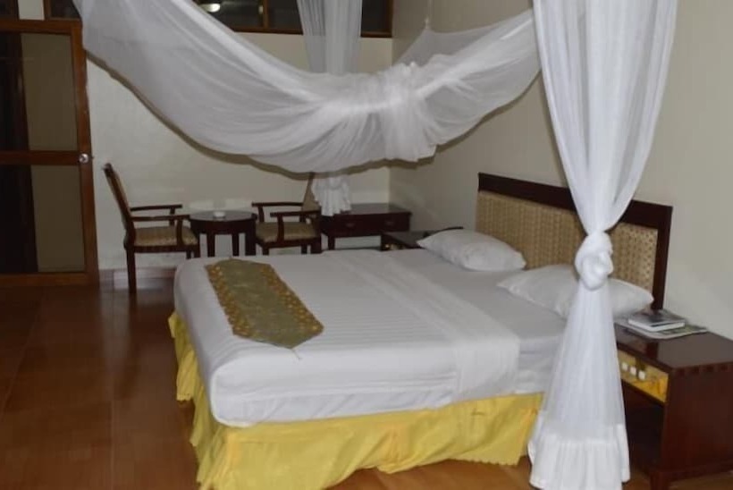 اتاق لوکس, International 2000