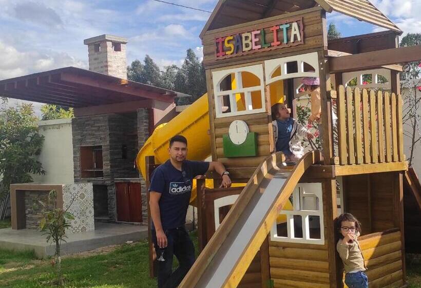 חדר קלאסי לארבעה, Las Mercedes Airport Quito