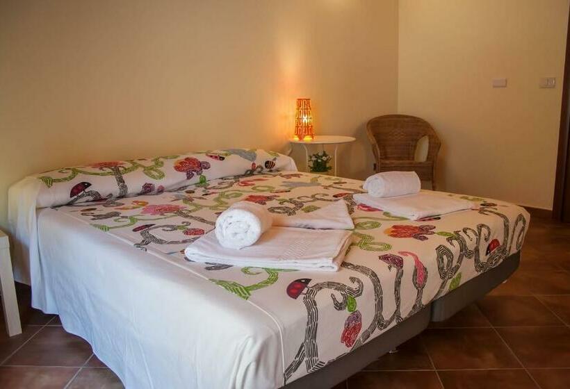 غرفة كلاسيكية ثلاثية, Le Coccole