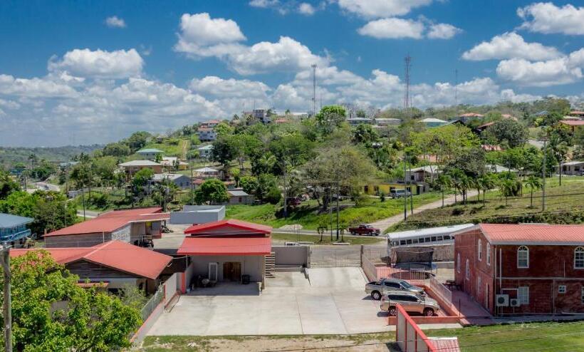 חדר סטנדרט נוף לבריכה, Rolson