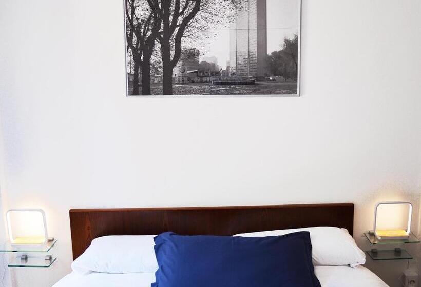 سوییت جونیور, Room Inn