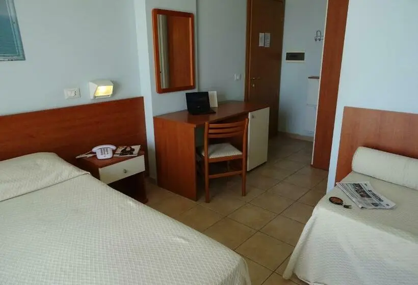 اتاق استاندارد سه نفره, Sole E Mare