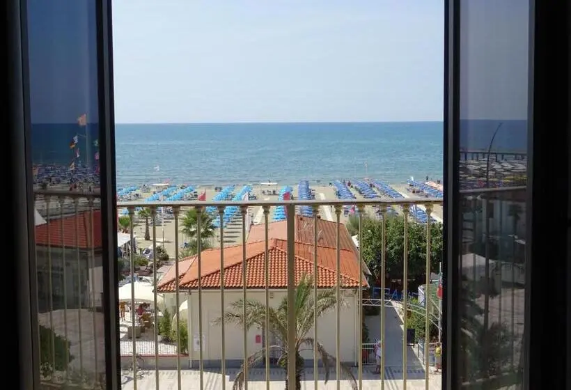 اتاق استاندارد یک نفره با چشم‌انداز دریا, Sole E Mare