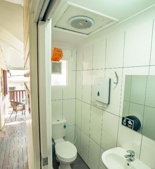 חדר סטנדרד יחיד חדר אמבטיה משותף, Somewhere To Stay Backpackers