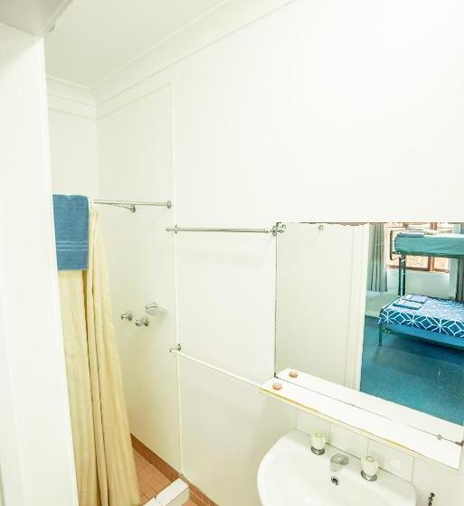 חדר דלוקס לשלושה, Somewhere To Stay Backpackers