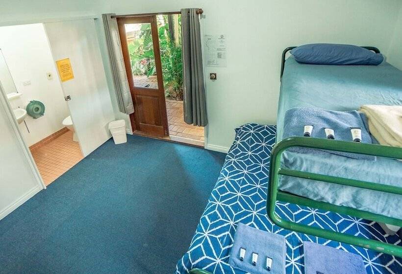 חדר דלוקס לשלושה, Somewhere To Stay Backpackers