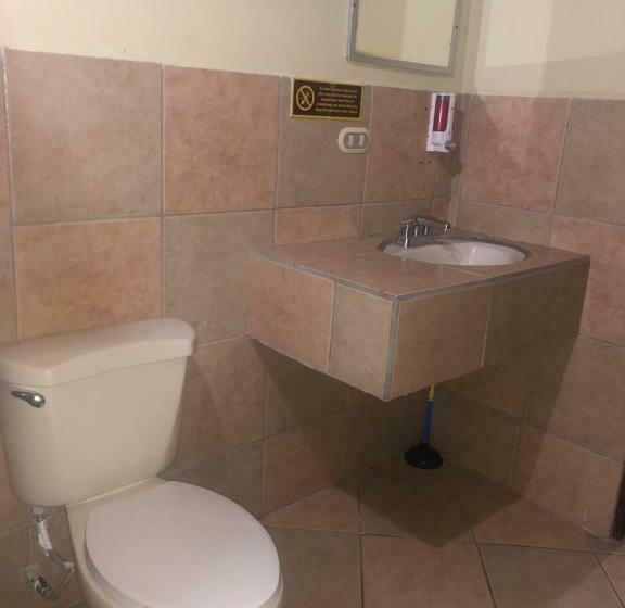 غرفة كومفورت, Arenal Backpackers Resort