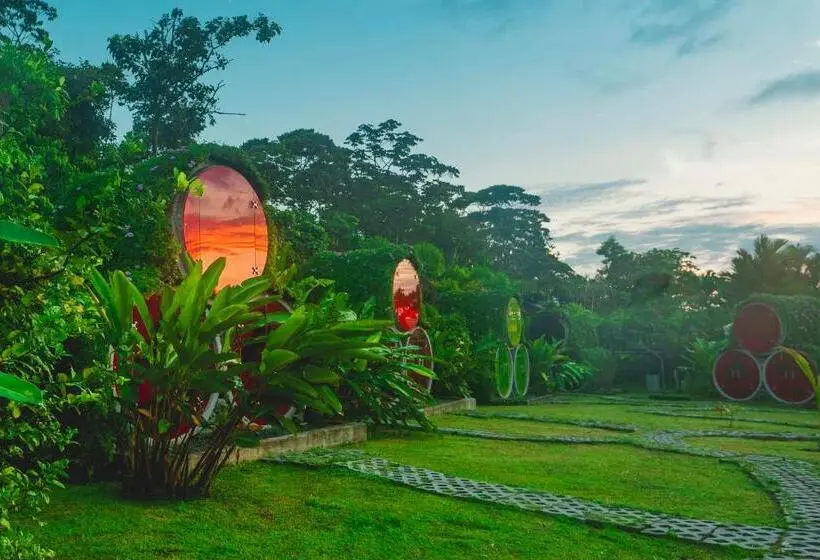 スタンダードルーム, Arenal Backpackers Resort