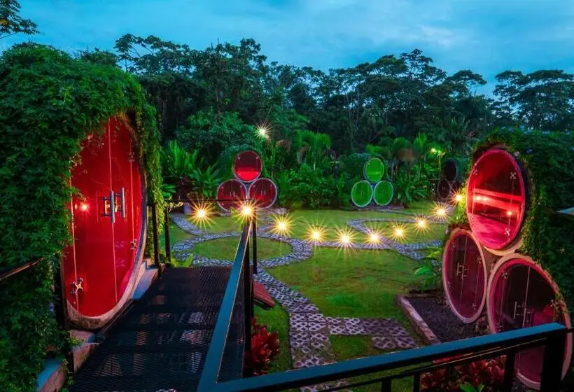 スタンダードルーム, Arenal Backpackers Resort