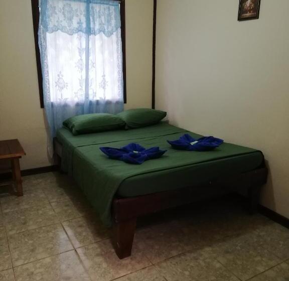 带共用浴室的标准房间, Hospedaje Meryscar