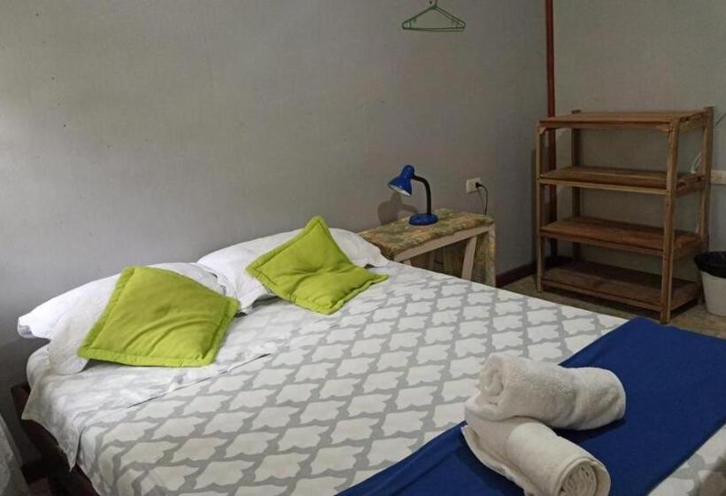 带共用浴室的标准房间, Hospedaje Meryscar