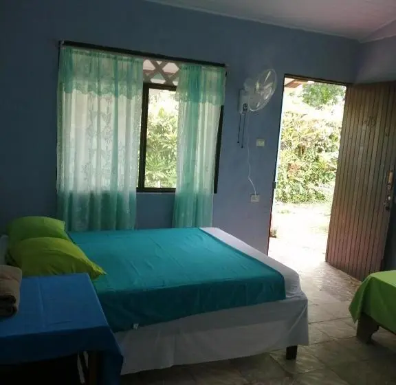 Standard Kolmen Hengen Huone, Hospedaje Meryscar