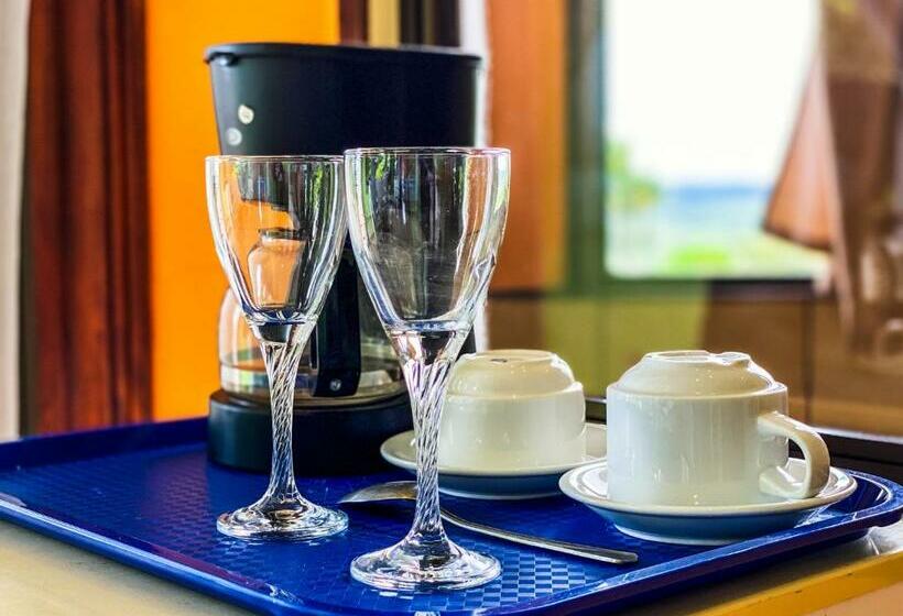 جناح مزود بجاكوزى, Arenal Garden Lodge