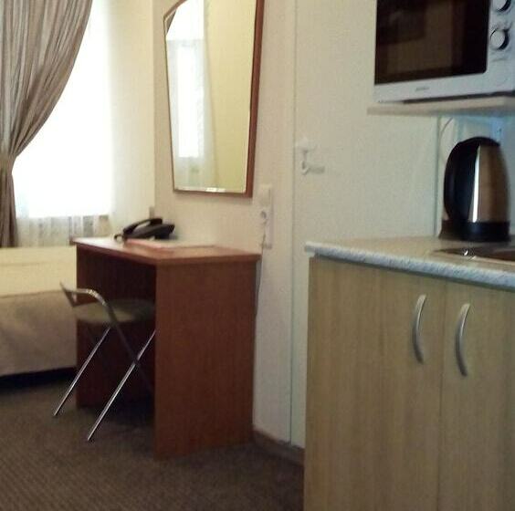 Standard-studio, Rinaldi History